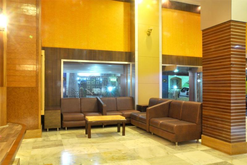 Sharan Hotel Shirdi Exterior photo